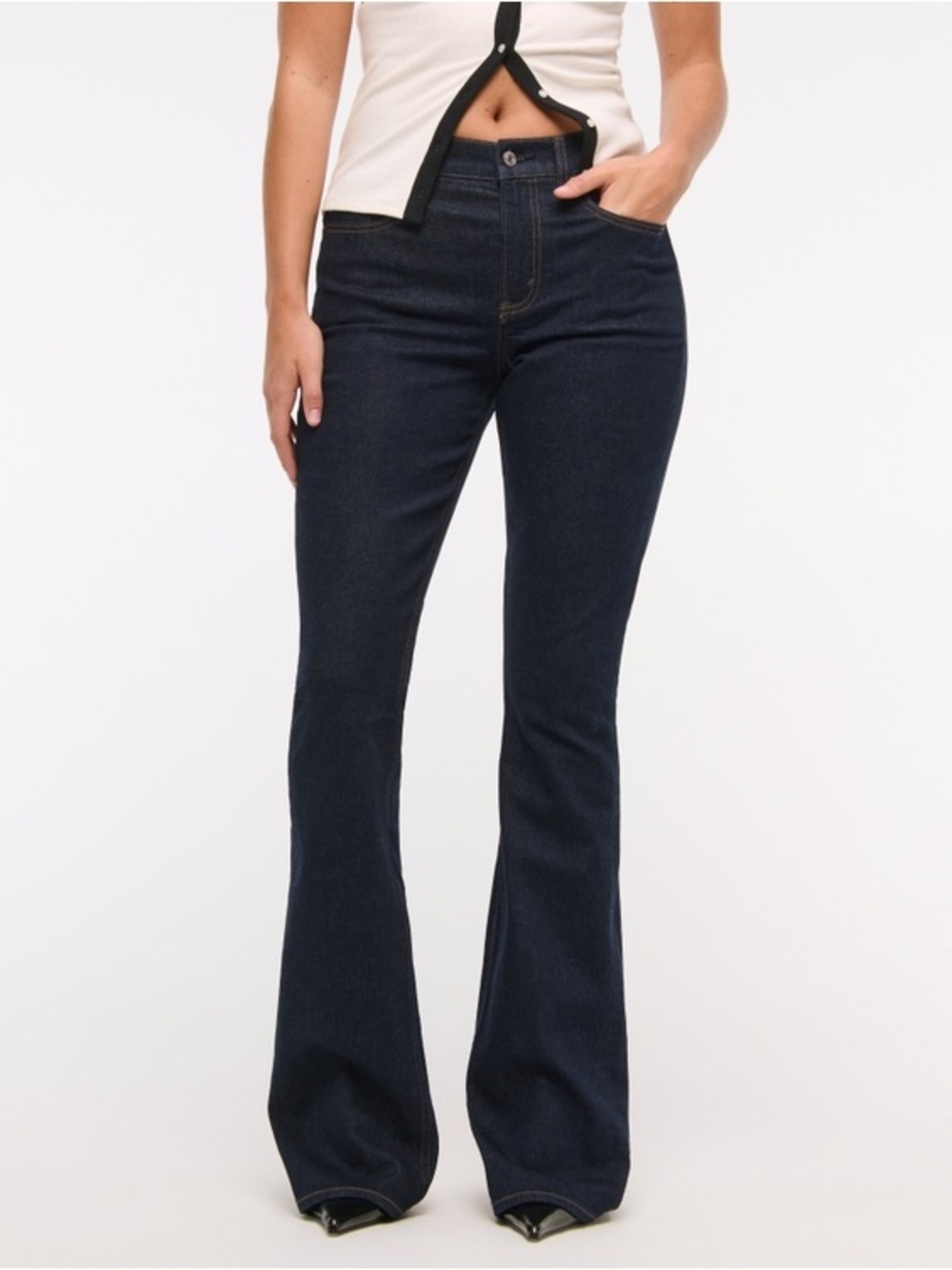 Abercrombie & Fitch Curve Love Mid Rise Bootcut in Dark Rinse Size 32 Short - Picture 2 of 9
